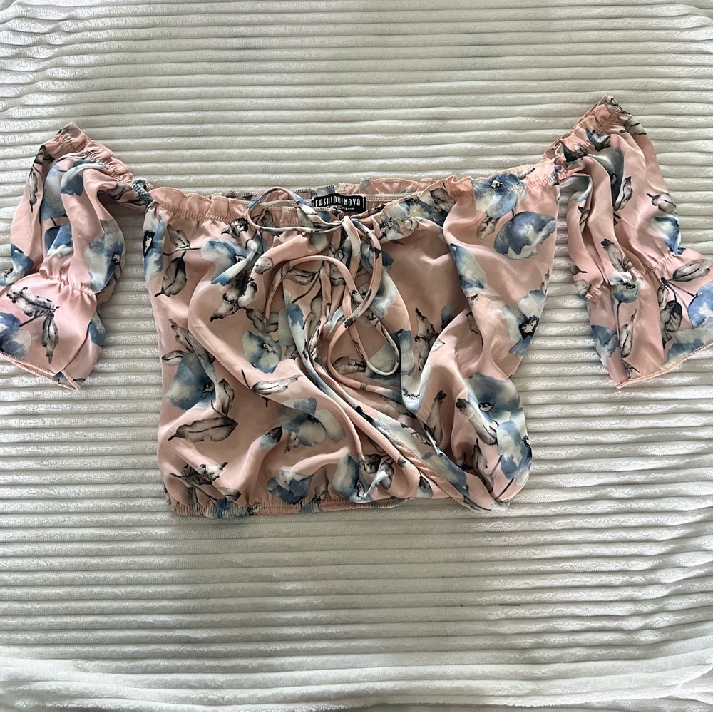Fashion Nova Pink with light blue flowers Crop Blouse